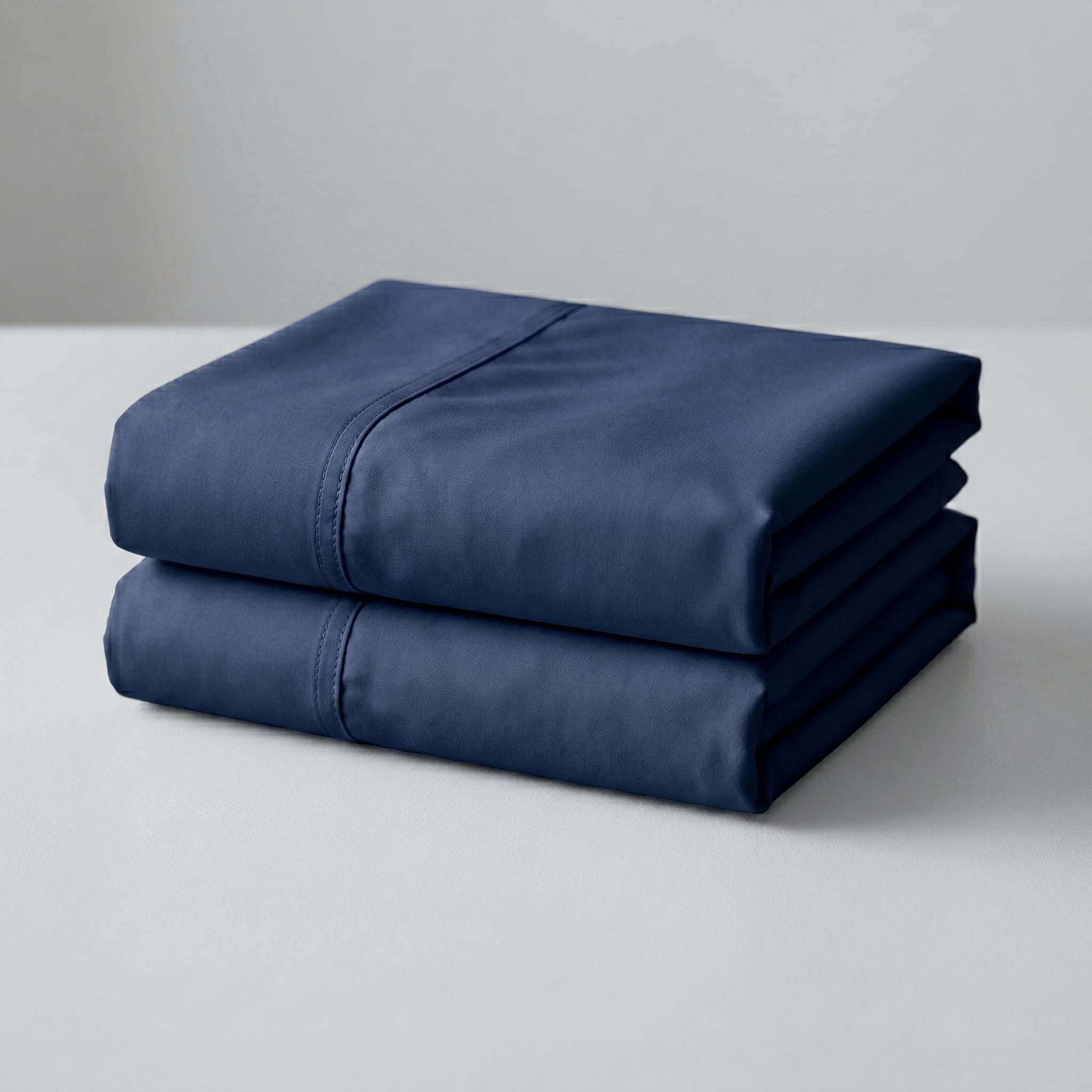 Ultra-Soft Microfiber Pillowcase Set of 2 (48 x 74 cm) – Breathable, Wrinkle-Resistant,  Smooth & Durable Pillow Covers – Easy Care Bedding (White, Navy, Gray, Teal)